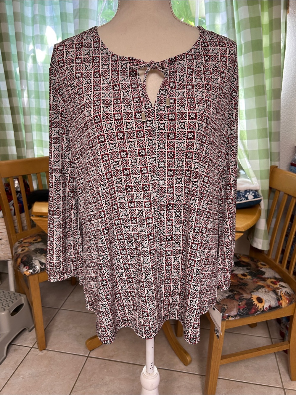 Liz Claiborne 3/4 Sleeve Geometric Print Keyhole Neckline Pullover Top XL Womens